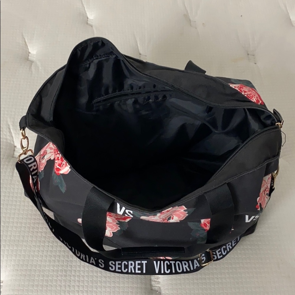 Women Victoria’s Secret Flower Bag - Picture 7 of 7